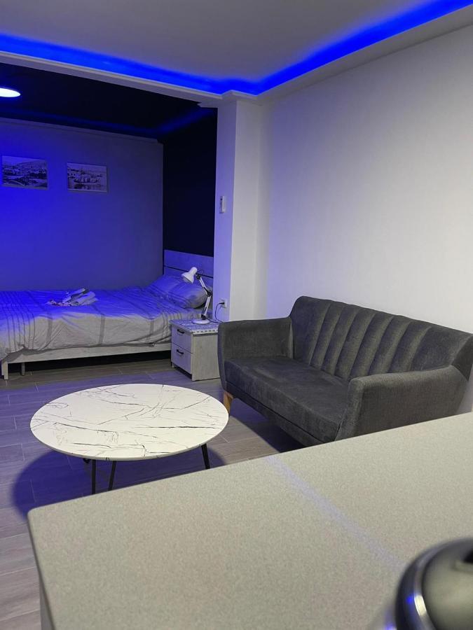 חדרי לייבל Label Rooms Blue & Red Tiberias Ngoại thất bức ảnh