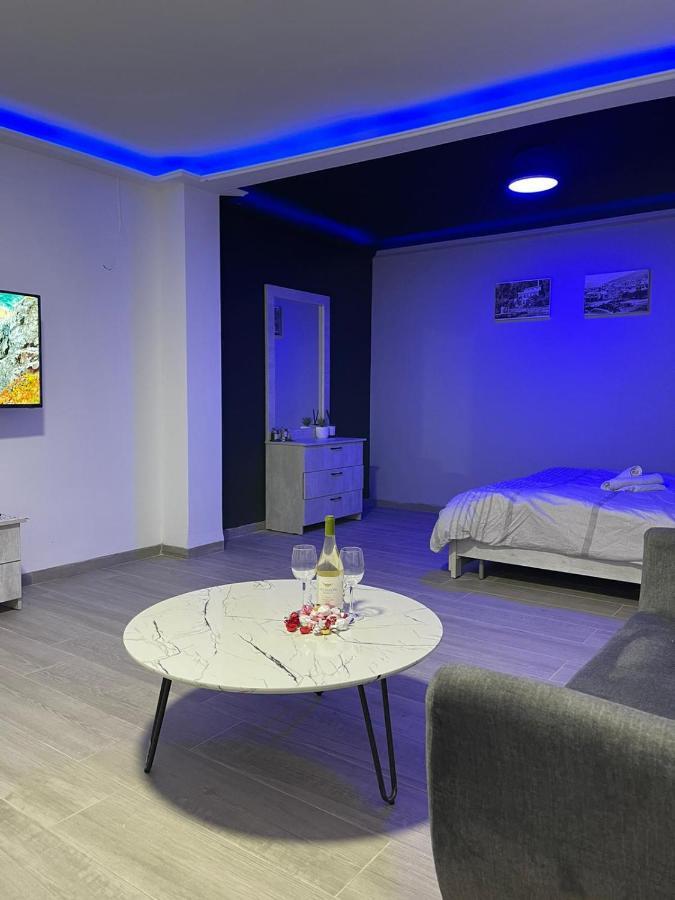 חדרי לייבל Label Rooms Blue & Red Tiberias Ngoại thất bức ảnh